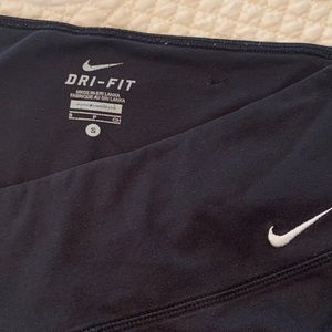 Nike cropped leggings!